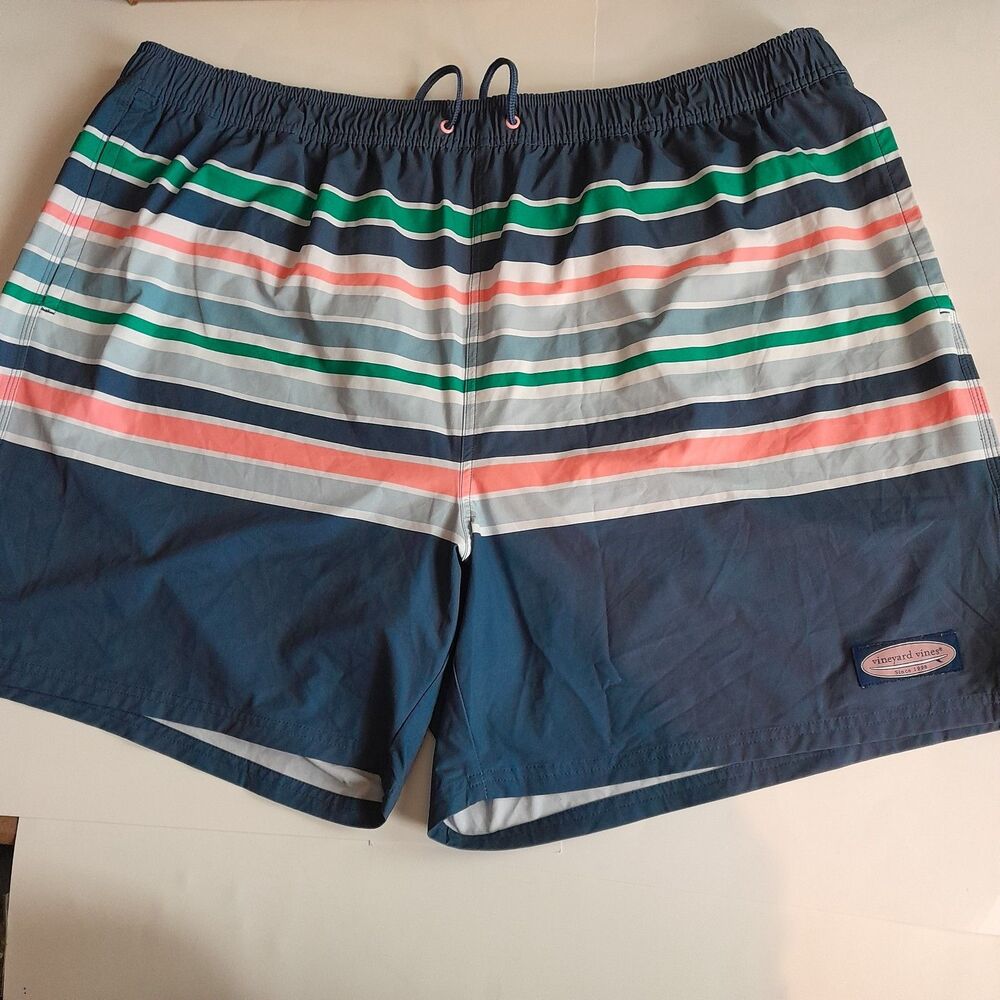 Vineyard Vines Men's Multicolor Stripe Design Short Size 4XB (54-58 Waist)